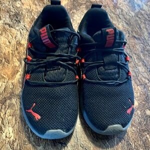 Puma Black Sneakers with Red Highlights Boys size 11